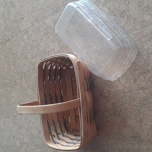 1997 Longaberger classic warm with green, heartland small chore basket.